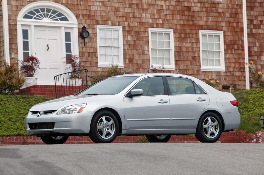 Honda Accord Hybrid America 2005 года  (фото 41 из 69)